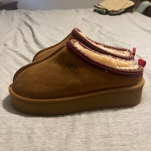 UGG Tazz II Tan and Red Suede Slippers